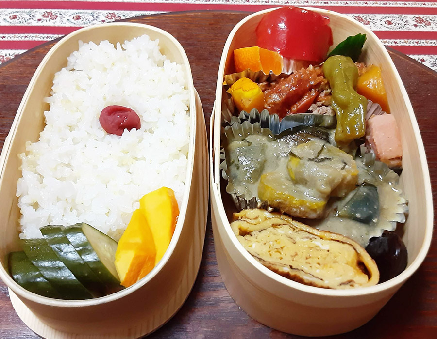 【健康ランチ】麺入りミートローフ　玄米甘酒のソース